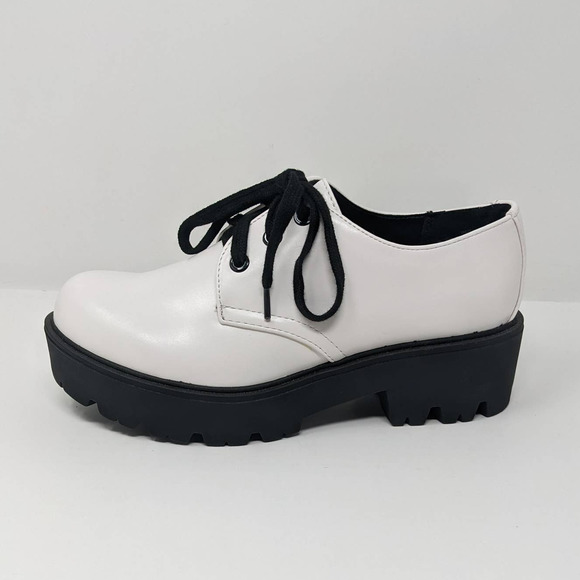 Coconuts by Matisse Shoes - Coconuts by Matisse Chunky Shoes Womens 7.5 Faux Leather White Black Y2K
